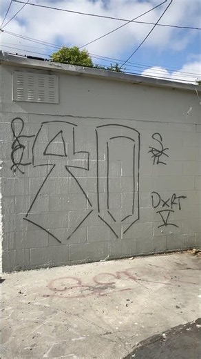 Rollin 40’s Nayborhood Crips #graffiti #losangeles #crips