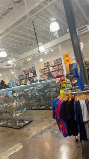 Just call me Dom😊 on Instagram: "This second hand LEGO store is a must visit to any LEGO fan!🤩 Andy’s Brick Shop has New LEGO sets and vintage sets along with thousands of minifigures. Andy and the rest of the crew are super friendly and very helpful for anyone’s LEGO needs. #LEGO #LEGOstore #rareLEGO #LEGOhaul #Nostalgic"