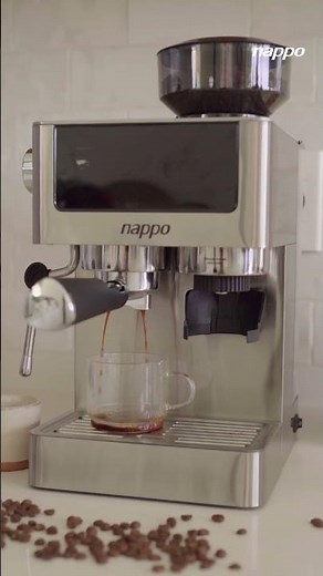 Cafetera Espresso Deluxe con Molinillo NEC-339