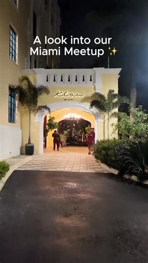 Entreprenista on Instagram: "We’re still thinking about our Miami Local Meetup where over 50 founders in our community gathered at @klawrestaurant to connect with each other and have meaningful conversations, all with the best views in the city. These meetups are one of the highlights of being a member of the Entreprenista League. As a member, you get time to step away from the day-to-day, meet founders building alongside you, and form real relationships that continue well beyond the night. Huge