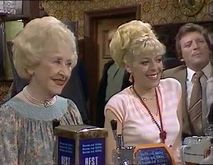 Coronation Street - 25th May 1981. Fred and Eunice return from their honeymoon. #DorisSpeed #AnnieWalker #JulieGoodyear #BetLynch #JohnnyBriggs #MikeBaldwin #BernardYouens #StanOgden #GeoffreyHughes #EddieYeats #MegJohnson #EuniceGee #FredFeast #FredGee #CoronationStreet #ClassicCoronationStreet #ClassicCorrie #Corrie | Doris Speed Fans