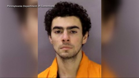 North Texas teacher arrested, charged with voyeurism after allegedly secretly filming students in school hallway, affidavit says
