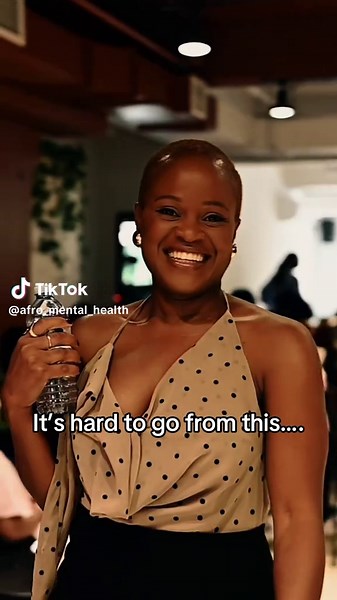Il y’a des transitions que je ne souhaite à personne. Celle-ci en fait partie. Partir réussir une belle vie en Occident, au Canada 🇨🇦 et revenir avec des troubles mentaux. Mais ça arrive chaque année à des milliers de personnes dans les communautés noires et africaines. Éduquons-nous, soignons-nous, reconstruisons-nous. Nous avons notre atelier du 15 décembre sur la reconstruction en 12mois. Cliquez sur le lien en bio pour y accéder #afromentalhealth #santémentaleenafrique #mentalhealthinafric