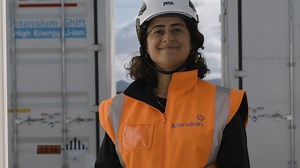 We’re working hard to provide more electricity for Aotearoa New Zealand ⚡️ This big battery we’re building in Te Tai Tokerau Northland will help provide the region – and the country - with a more resilient electricity system. Like smaller batteries, it doesn’t produce its own power. Instead, it’ll store it up during low demand periods (like the middle of the night), then release it at times of high demand. Think of it like a powerbank for the country! It’s just one of the projects we have on the