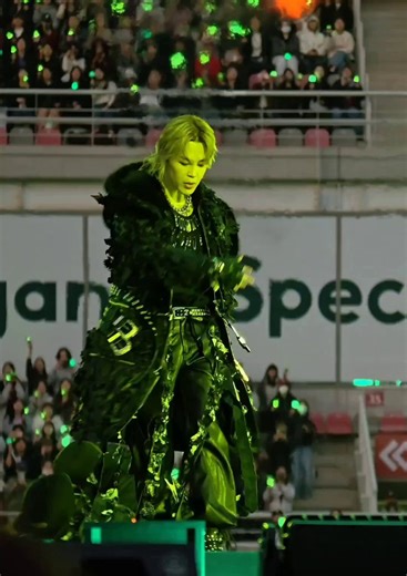 the close up into the hip thrust damn