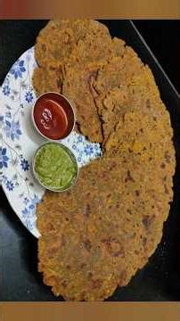 Thepla by using multiple flour #healthylifestyle #travel special😋 #food #recipe #paratha #indianfood