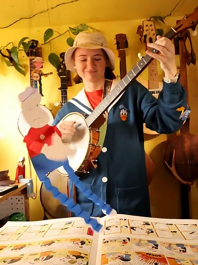 Dancing Paper Popeye: Banjo and Poly Dance de Papel
