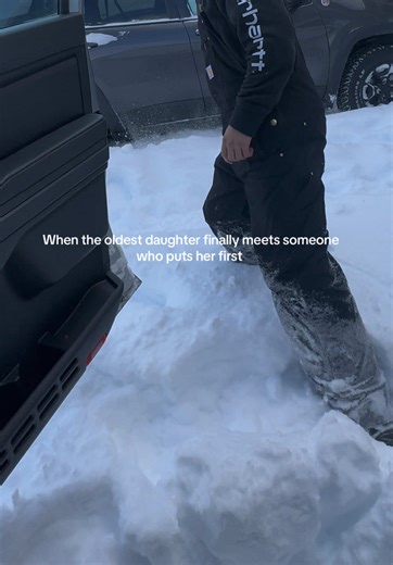 #fyp #paratii #oldestdaughter #boyfriend #love | older girlfriend younger boyfriend