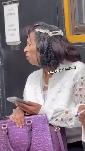 She didn’t even try folks .. And OUT IN PUBLIC 藍藍 | Mac Page | Facebook