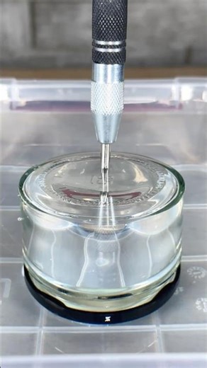 Dry vs Underwater - Glass Jar vs Center Punch