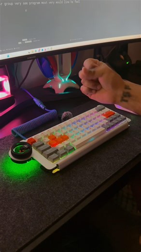 Episode 3 of building my keyboard collection: Dry Studio Ice Ring 63 RT HE. Super unique looking!!