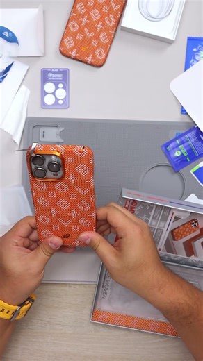 iPhone 16 Pro Max Gold-plated Password Phone Case.