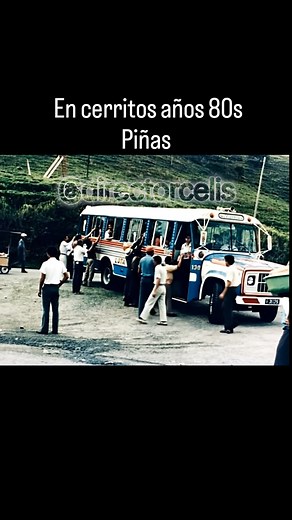 Piñas en cerritos. De foto a vídeo con edición en premier, veo 3 de Google flow estudio, minimax, Kling y Photoshop edición final en edits ( foto inicial créditos de foto, fotos antiguas Pereira) #cine #pereira | Jhon Celis Mosquera