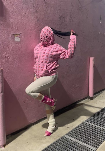 ashley williams hoodie styled by @trey ☆ 🩰🎀🫦 #photoshoot #inspo #styleinspo #modeling #midsizefashion