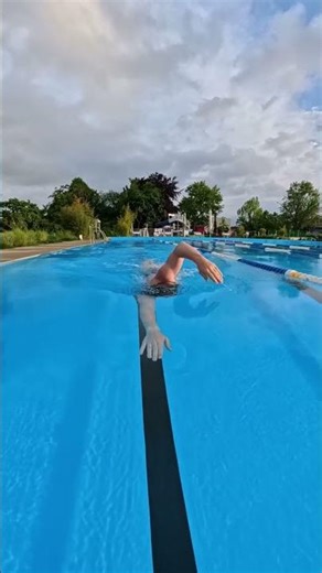 Hand entry in freestyle swimming #swimming