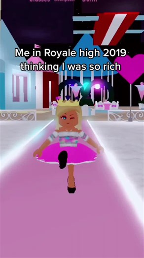 Royale High 2019 Outfit Ideas & Inventory Tour | Roblox Oakley