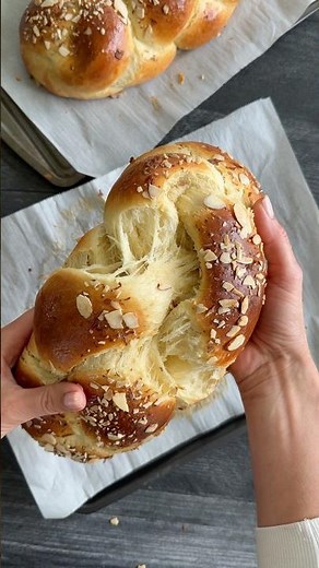 Soft, rich and delicious challah will save you during cold days ( full recipe in description)
