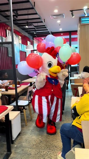 Ngày Chủ Nhật của Chú Gà Chicky - KFC Việt Nam