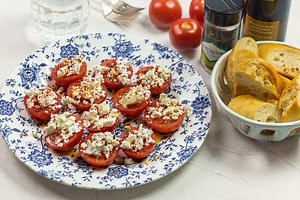 5-Minute Tomato and Feta Appetizer