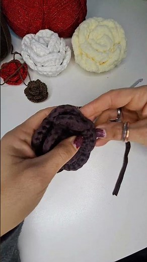 Rosa all'uncinetto! Tutorial completo sul canale! #manàart #uncinetto #handmade #diy