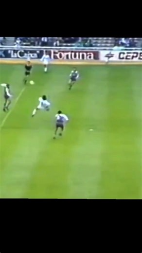 26 marzo 1989, Hugo Sánchez hacía este golazo en la victoria del Real Madrid ante el Valladolid 3-2