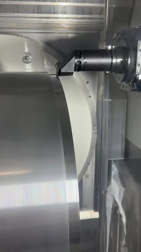 Tom | 👇 New here. Start with my latest reel. on Instagram: "Turning on a @grob_werke machine. Really impressed with the stability and rigidity of this machine and who doesn’t love to see sparks flying! @grobsystems @bgrobdobrasil #engineering #cnc #machine #machining #engineer #machinist #shorts #theukmachinist #youtube #instagram"