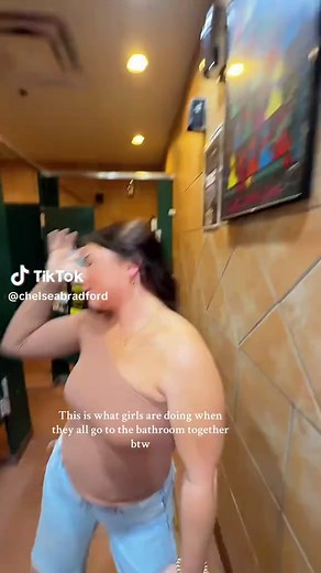 Peak of the Night: Girls' Bathroom Adventures