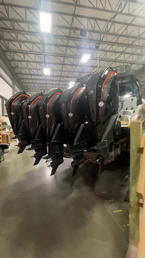 Brand new 50ft #mtiboats w/quint @mercuryracing outboards! Thoughts? #foryou #fy #lakeoftheozarks #shootout #boats #boatsgonewild #boating #boat #fire