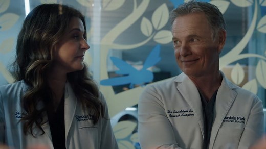Bruce Greenwood & Jane Leeves on 'The Resident's Kit & Bell (VIDEO)