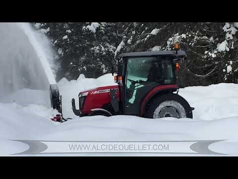 MF 1735M avec souffleuse à neige MF 1410