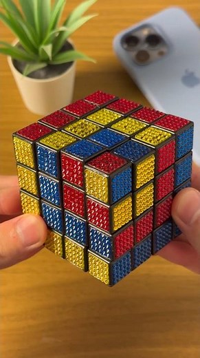 Incredible Pattern on Rubik’s Cube 4x4