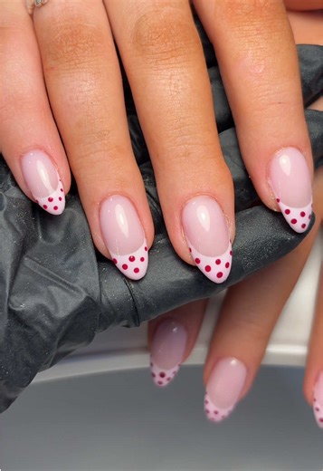 Refilling a Gorgeous Polka Dot Nail Set for Valentine's