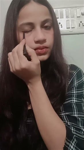 Beauty ke chakkar mein apni eyes ko risk mat do 💔👁️Stay safe, stay pretty 💄✨” #im_gigyasaa #viral