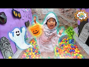 Ryan's Halloween Trick or Treat in the Haunted House Box Fort! - Videos For Kids