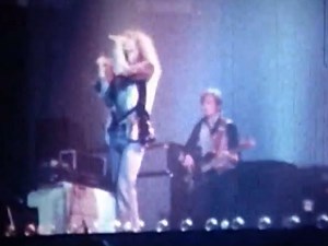 Led Zeppelin – In My Time of Dying...🎧 Watch full this song: https://goldenmemoriessongs.dohimusic96.com/led-zeppelin-in-my-time-of-dying/?utm_source=facebook&utm_medium=ngreel&utm_campaign=goldenmemoriessongs | Golden Memories Songs