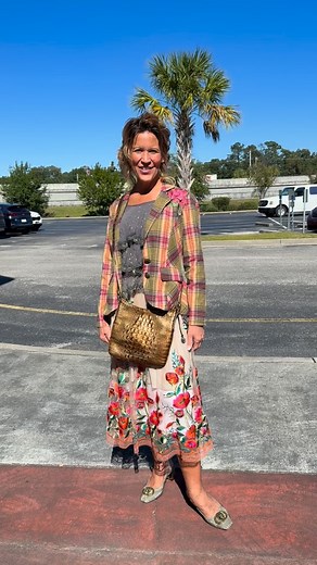 54 reactions · 6 comments | My favorite jacket, my favorite skirt, and a few pre-loved pieces that make it perfectly me. Plaid Statement Blazer + Vintage Tulips Skirt at www.arinae.com #modestfashion #blazer #dressboutique #womenowned #ootd | Arinae | Facebook