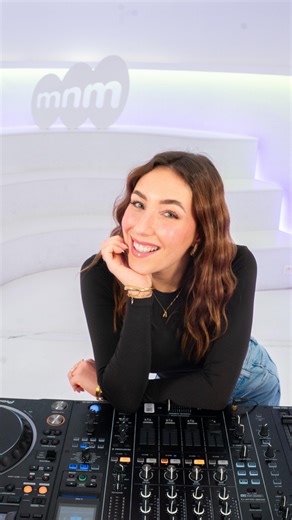 NINA BLACK | Nina Eijgendaal on Instagram: "Even wat context bij mijn Dry January 🥛🤍 Mijn doel is niet perfect zijn, maar bewust leven. Ik wil vooral een positief voorbeeld zijn voor jongeren, een gezonde levensstijl promoten en tonen dat balans vinden in het leven belangrijk is. Misschien kunnen we ook leren om met wat meer nuance naar elkaars berichten te kijken. Minder oordeel, meer begrip. Minder negativiteit, meer liefde."