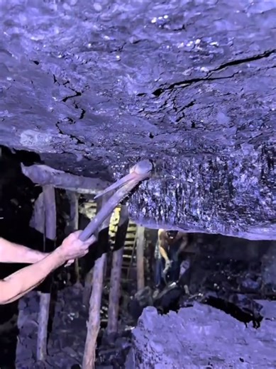 Deep Earth Coal Mining Adventures