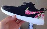 Pictures of Nikes With Flowers On Them
