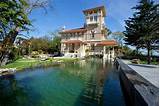 Villas In South France