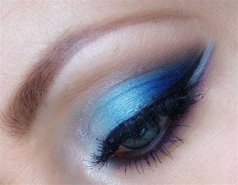 Pictures of Blue Eye Makeup