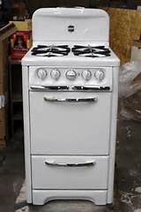Small Kitchen Stove Images