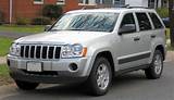 Images of Silver Jeep Grand Cherokee Laredo