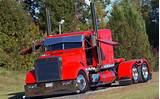 Pictures of Freightliner Custom Trucks