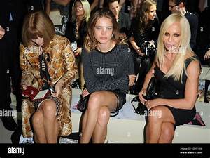  Wintour Vodianova And Donatella Versace At The