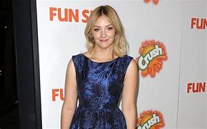 Abby Elliott Gives Birth To First Child After Infertility Struggles