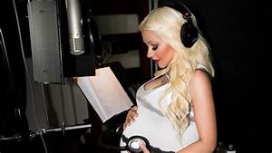  Aguilera Gives Birth To Baby Girl Find Out Her Name