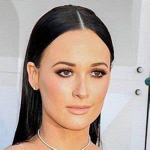  Musgraves Age Bio Personal Life Family Stats Celebsages