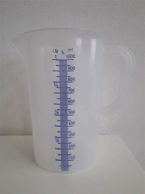 Persiapan cuci gelas plastik 1000 ml