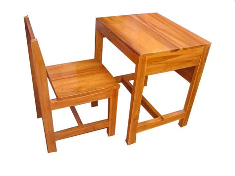 kursi dan meja sekolah